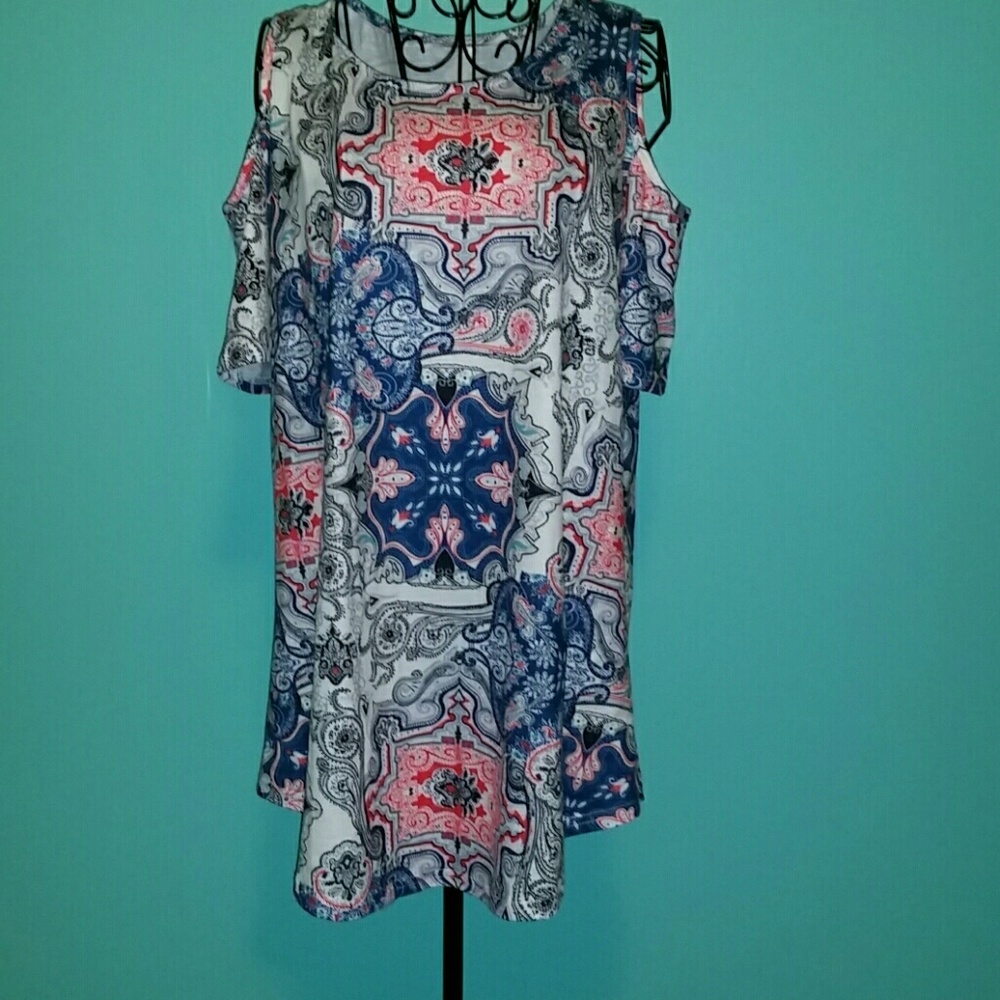 711 cold shoulder tunic